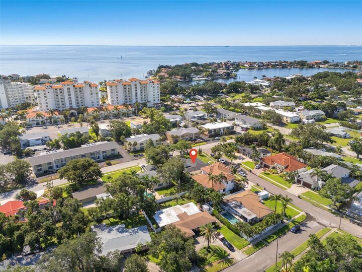 Property Photo:  497 Capri Way NE  FL 33704 