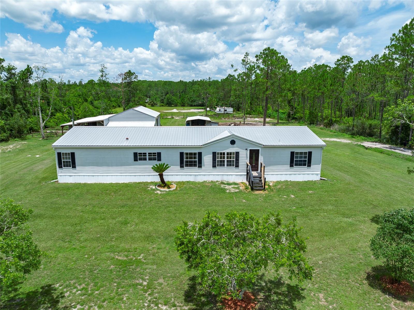 Property Photo: 6190 Winning Wood Trail FL 32130