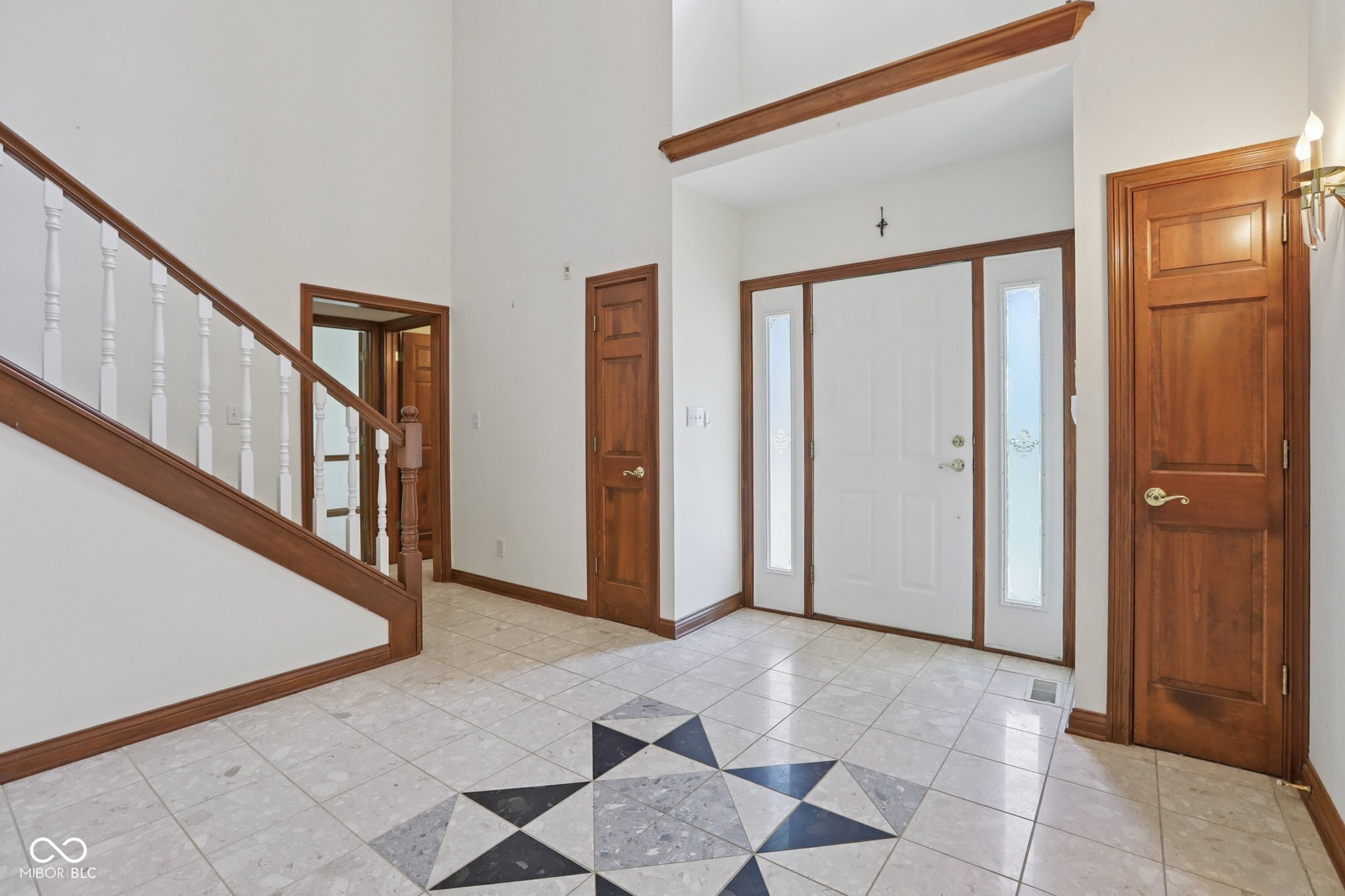 Property Photo: 8606 Lepart Court IN 46278