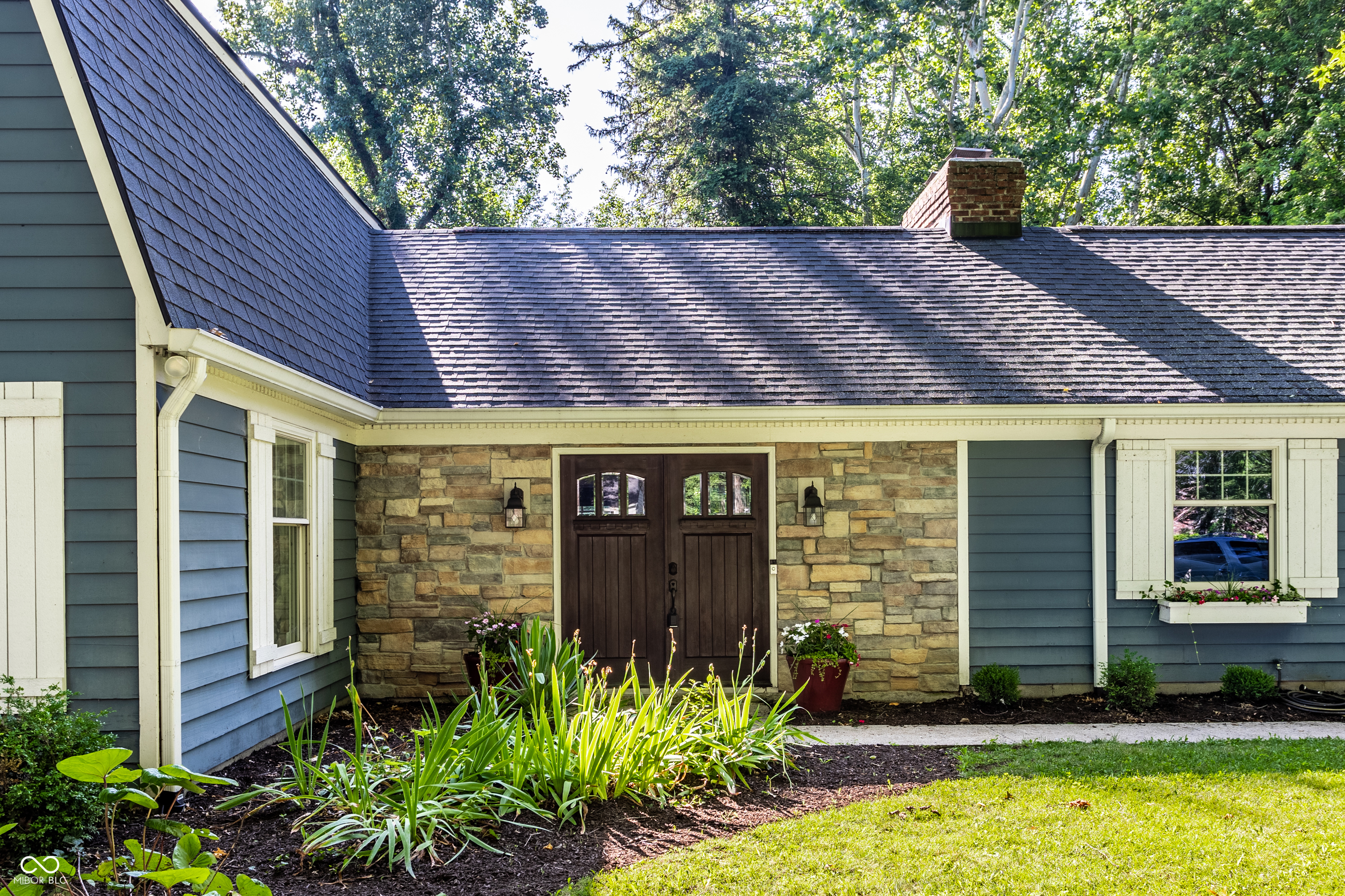 Property Photo: 8627 Emerald Lane IN 46260