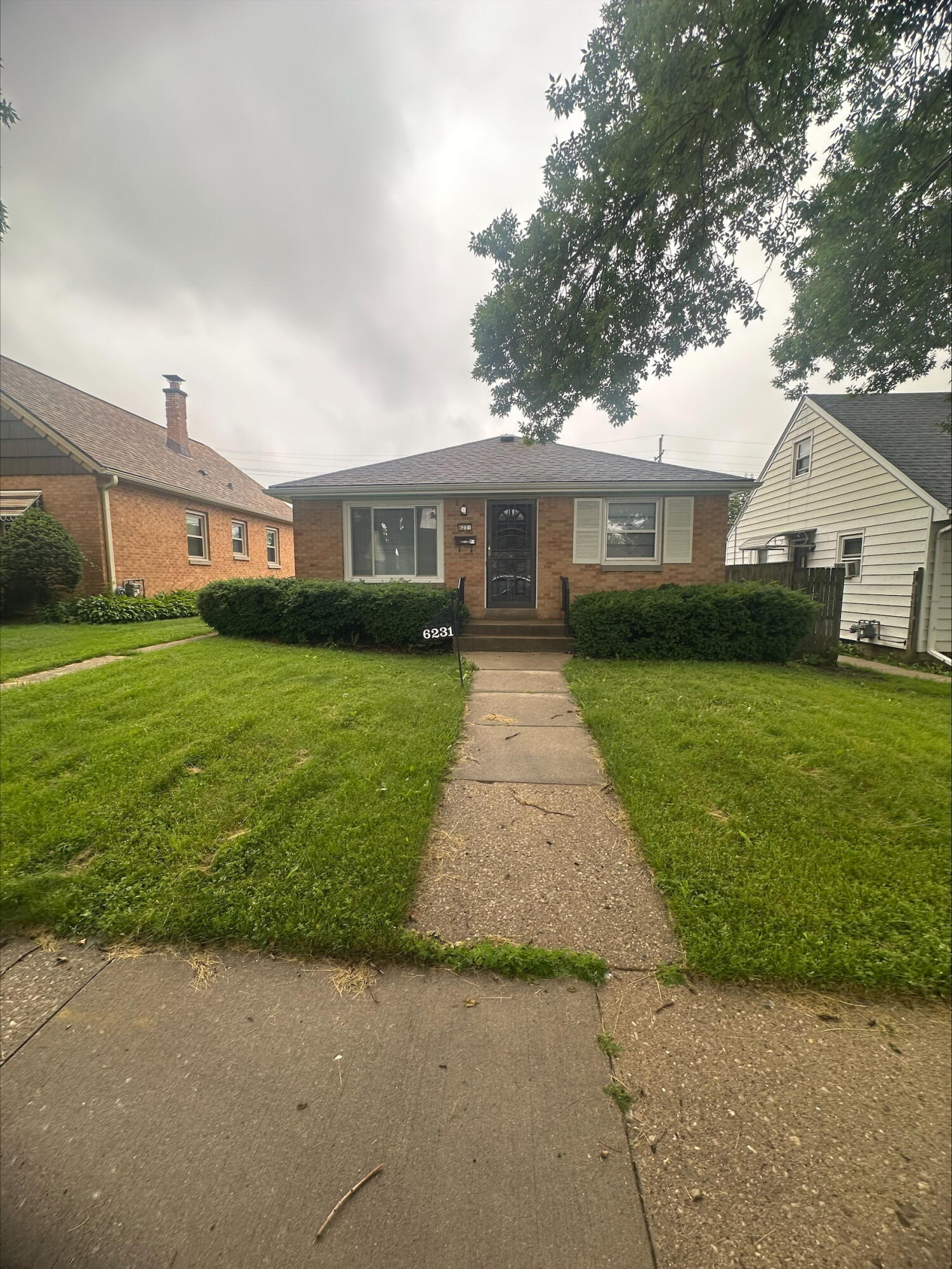 Property Photo: 6231 W Spencer Pl WI 53218