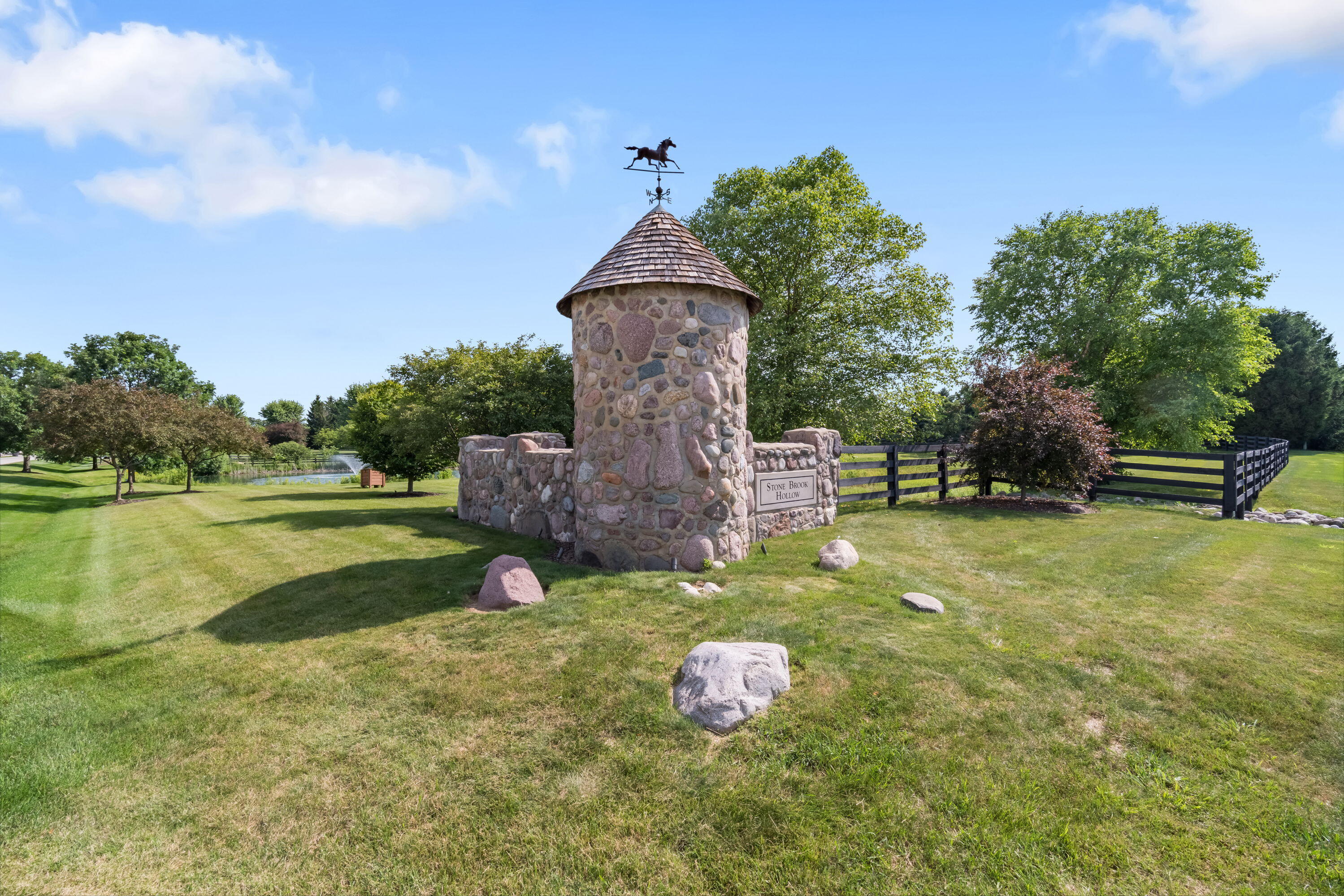 Property Photo: S84w33150 Brown Bear Ln WI 53149