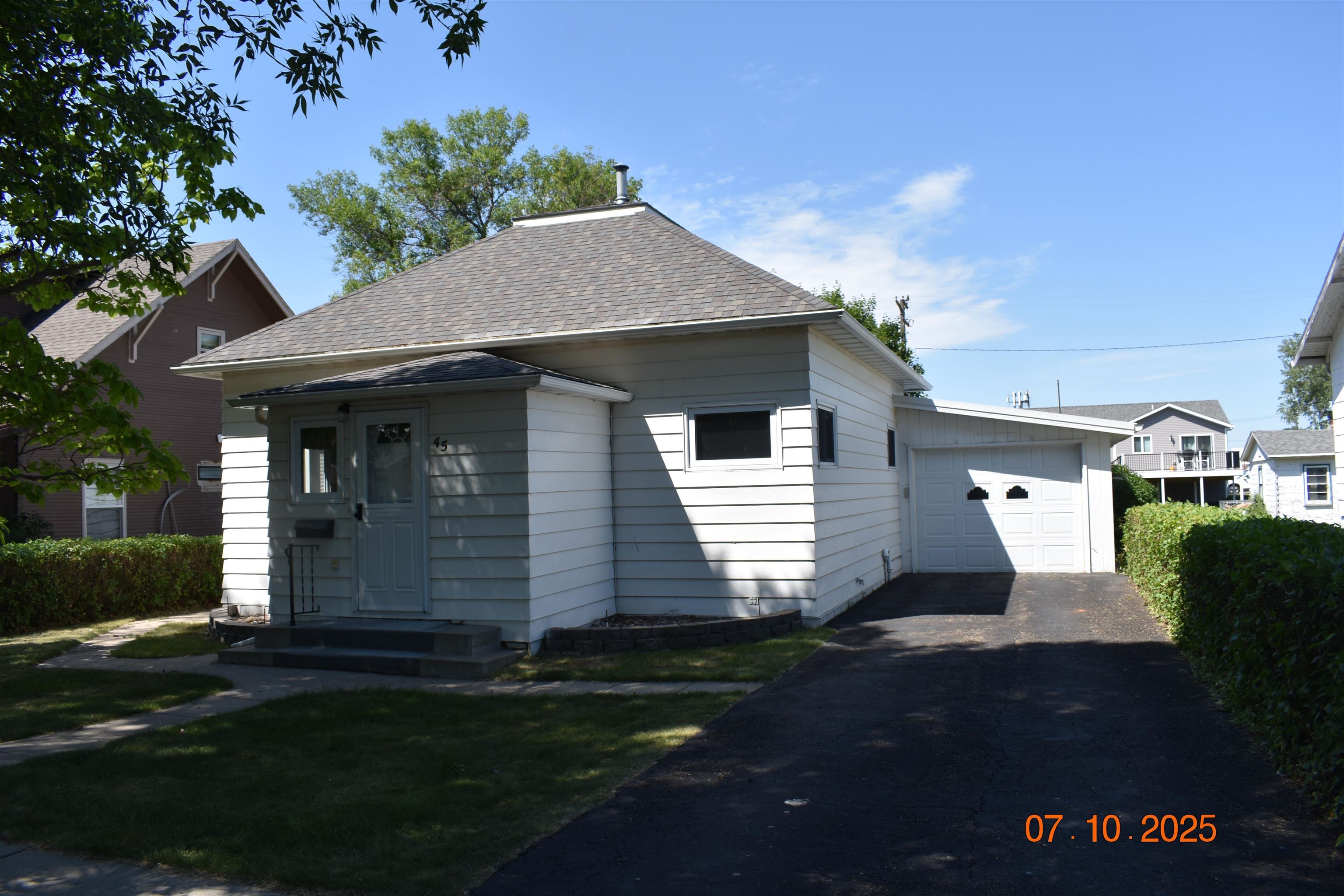 45 2nd St NE  Garrison ND 58540 photo