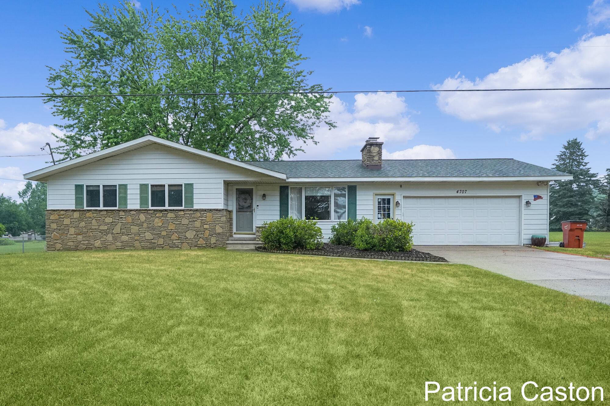 Property Photo: 4707 Cannonsburg Road NE MI 49306