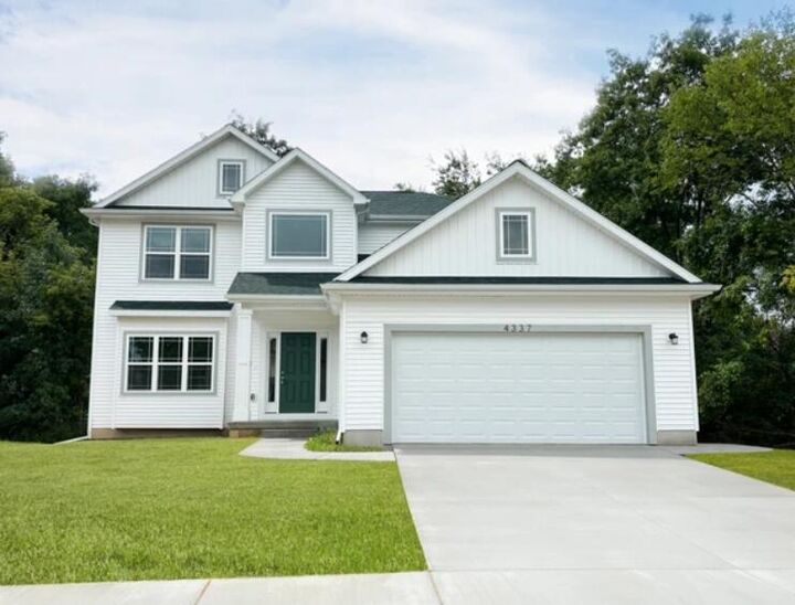 Property Photo: 563 W Wildwood Drive MI 48867
