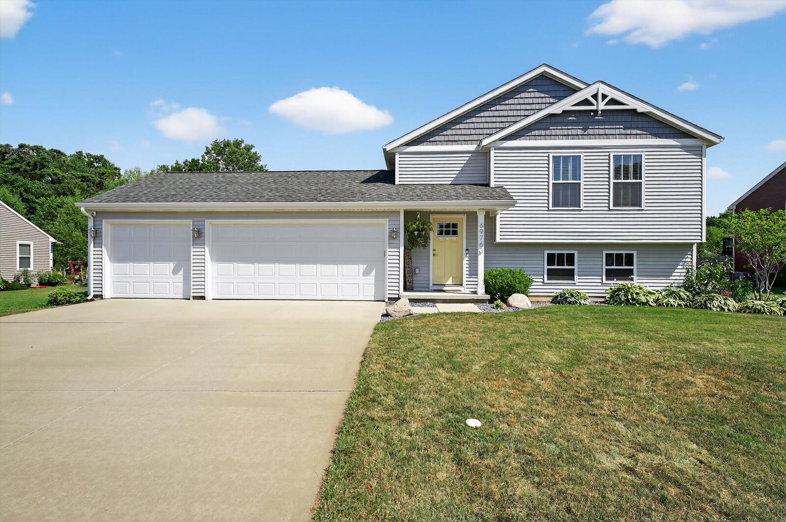 Property Photo: 69763 Fox Crossing MI 49112