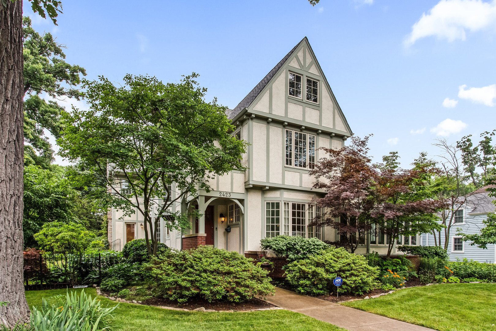 Property Photo: 2423 Harrison Street IL 60201