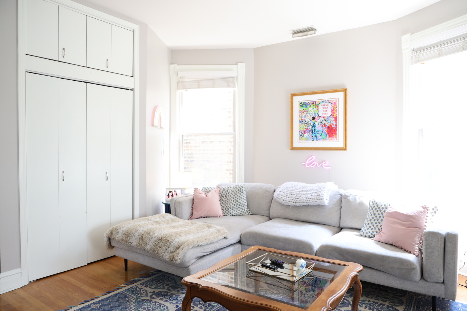 Property Photo: 1026 W Roscoe Street 3 IL 60657