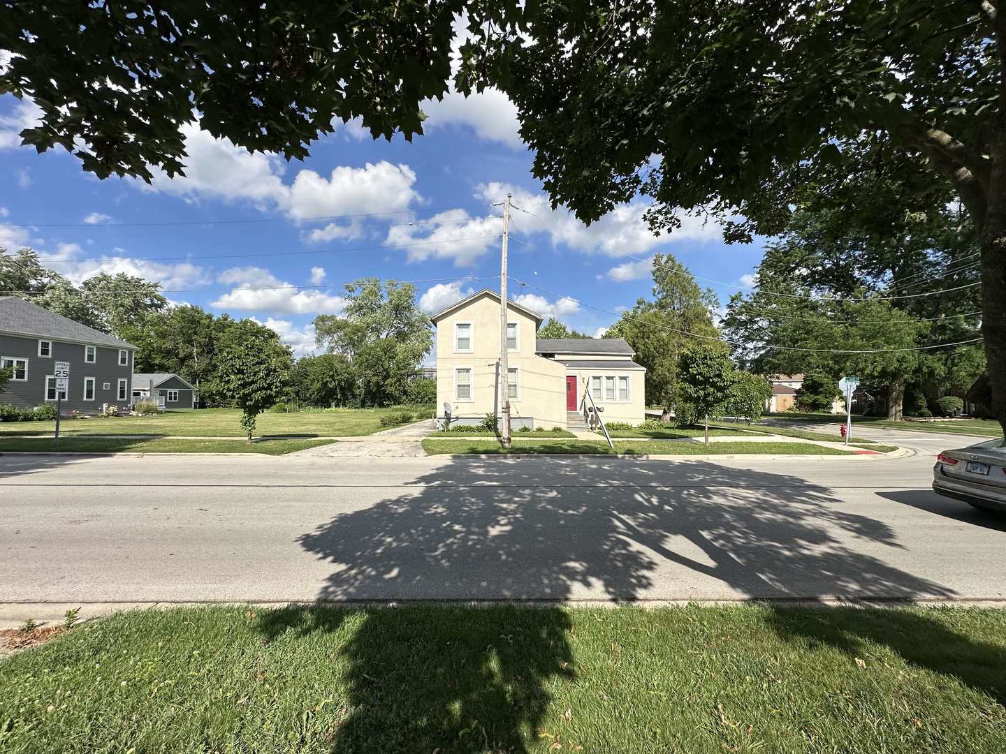 Property Photo: 235 S Dunton Avenue IL 60005