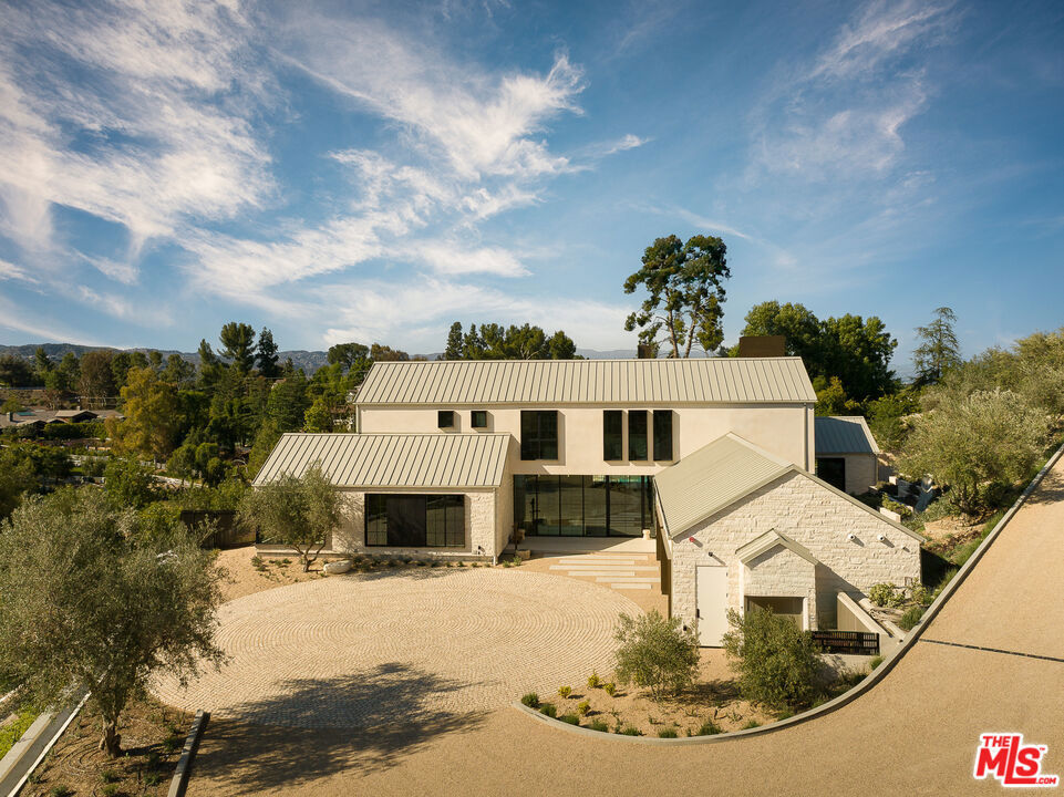 Property Photo:  24172 Lupin Hill Road  CA 91302 