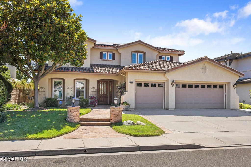Property Photo: 688 Via Vista CA 91320