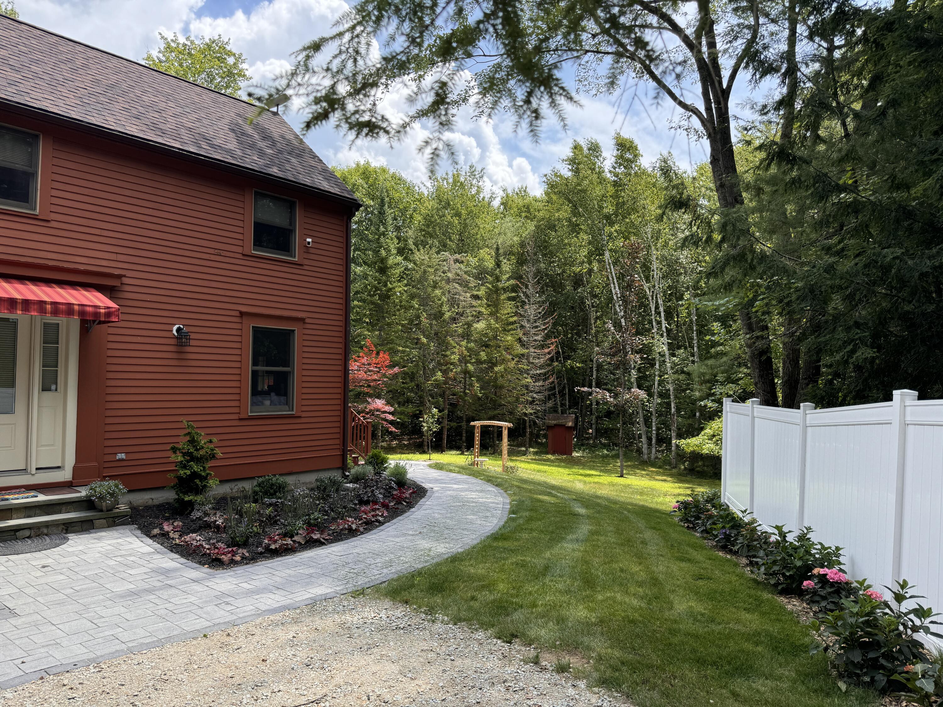 Property Photo: 9 Rusty Bucket Lane ME 04043