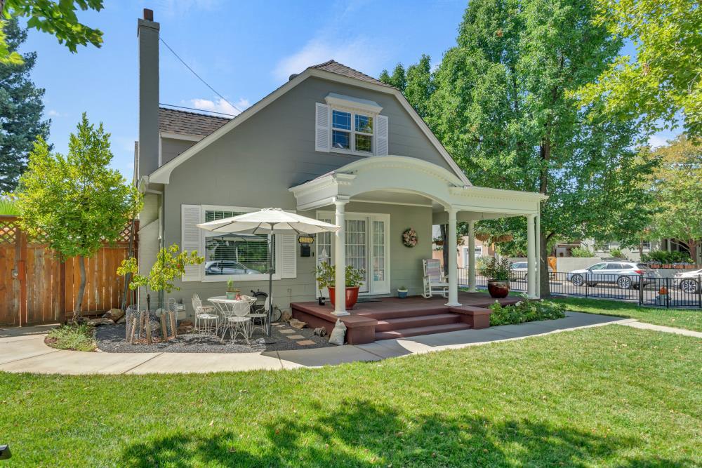 Property Photo:  1300 37th Street  CA 95816 