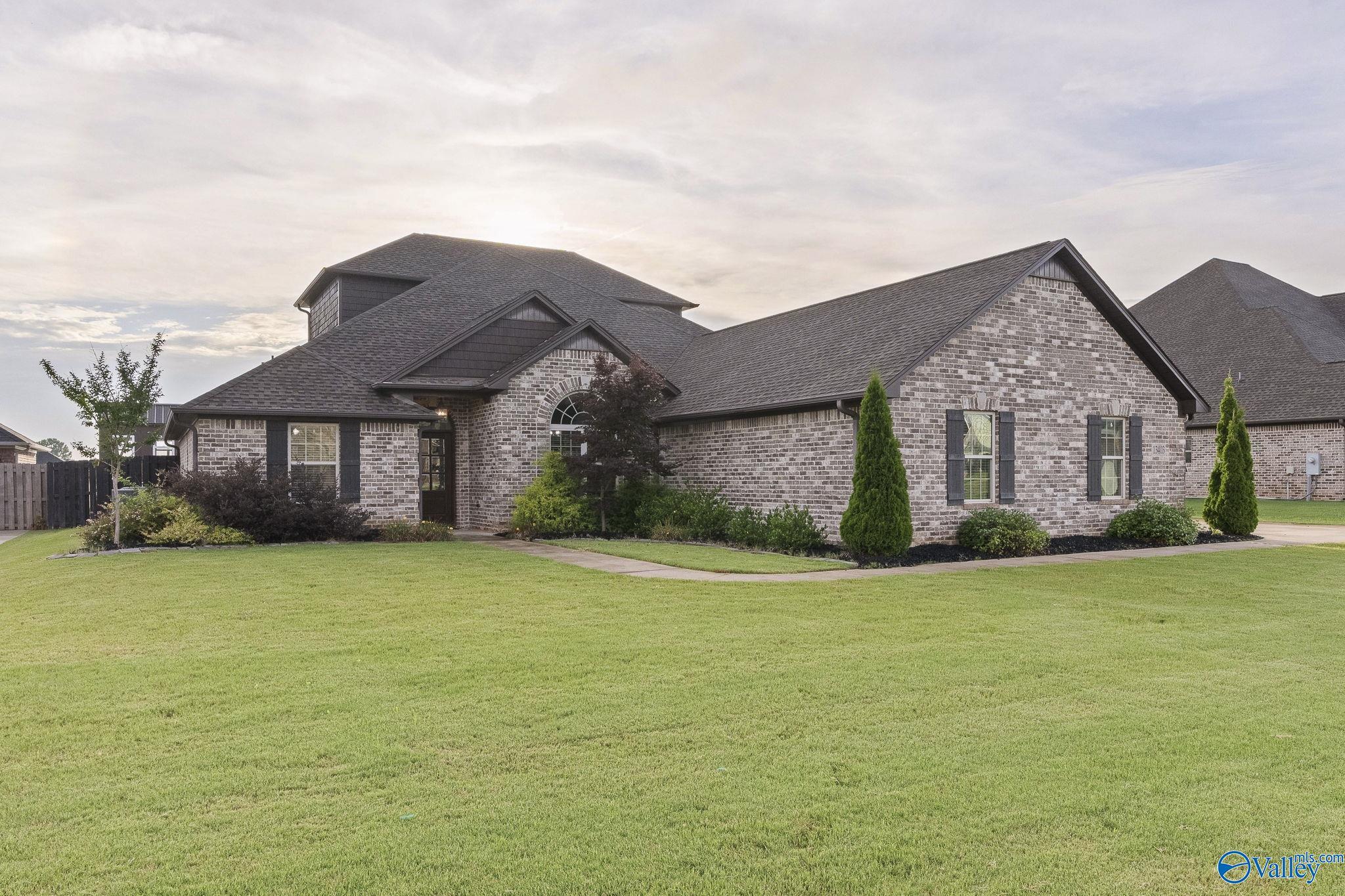Property Photo:  13403 Chapel Hill Lane  AL 35613 
