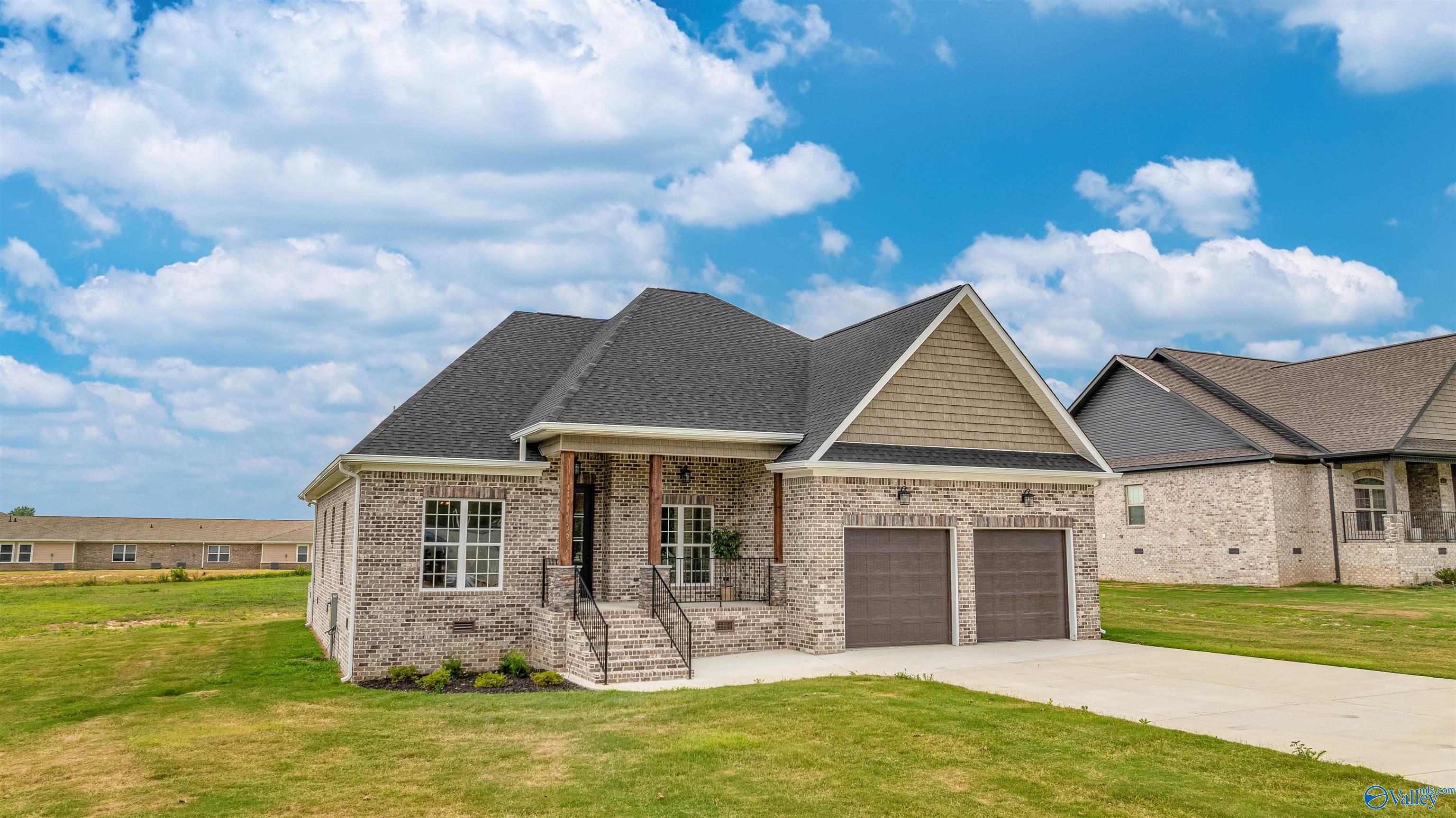 Property Photo: 428 Ranch Road AL 35986