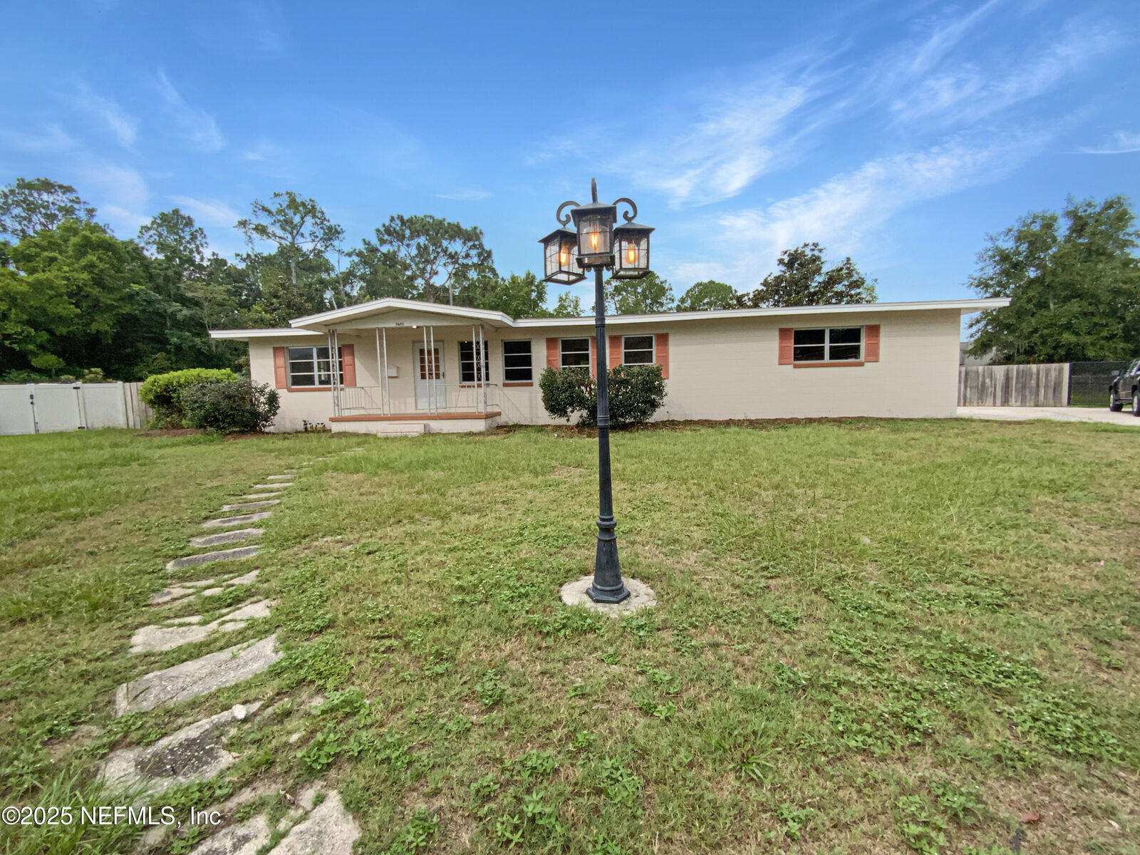 Property Photo: 7480 Ortega Hills Drive FL 32244