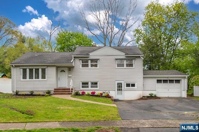 Property Photo:  99 Morningside Road  NJ 07652 
