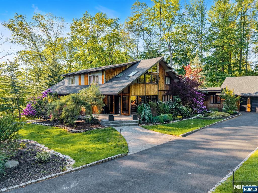 Property Photo: 18 Lomas Lane NJ 07645