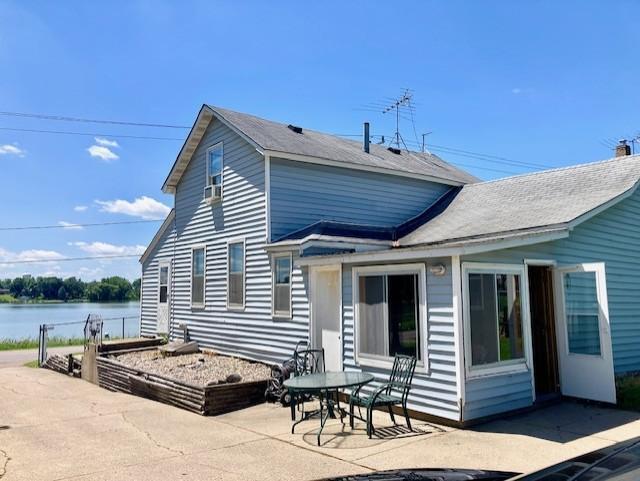 Property Photo: 208 Benton Street W MN 55322