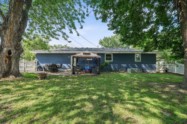 Property Photo: 5025 Wilshire Boulevard MN 55429