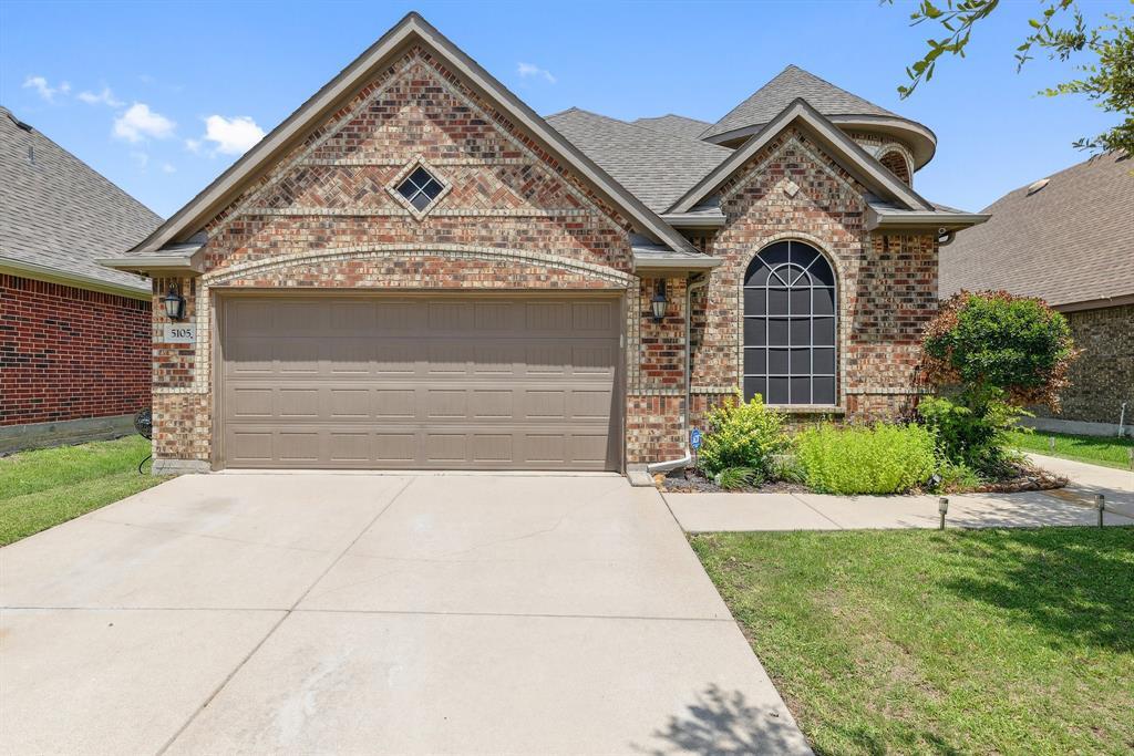 Property Photo: 5105 Agave Way TX 76126