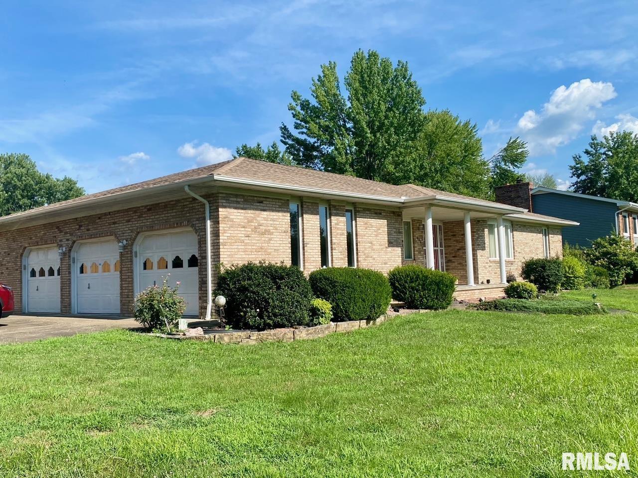 Property Photo: 117 N Plains Avenue IL 62959