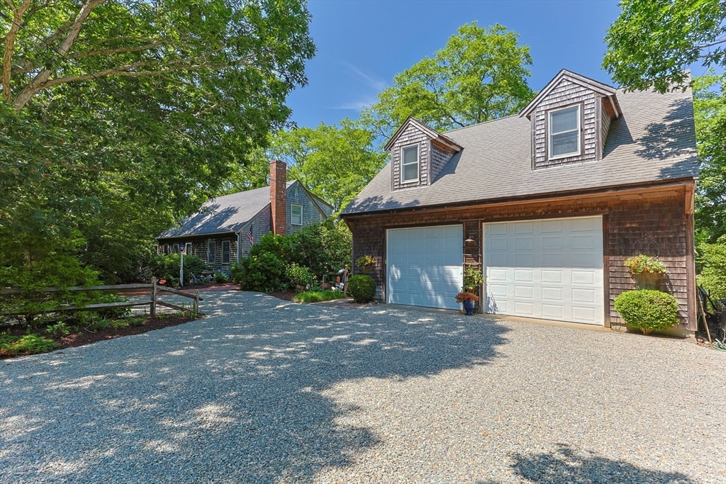Property Photo:  10 Bradford Lane  MA 02642 