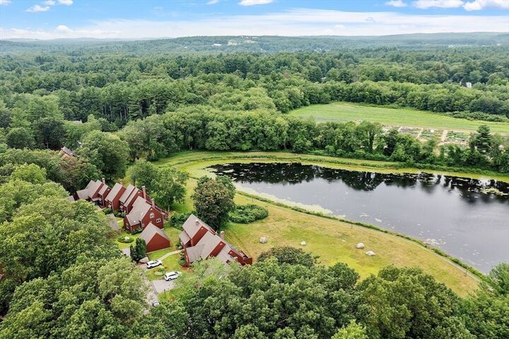 Property Photo: 8 Bixby Ln 8 MA 01886