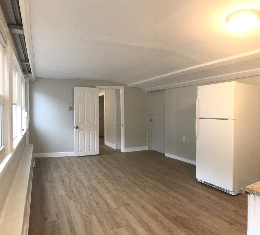 Property Photo:  10 Oxford Ave B  MA 01835 