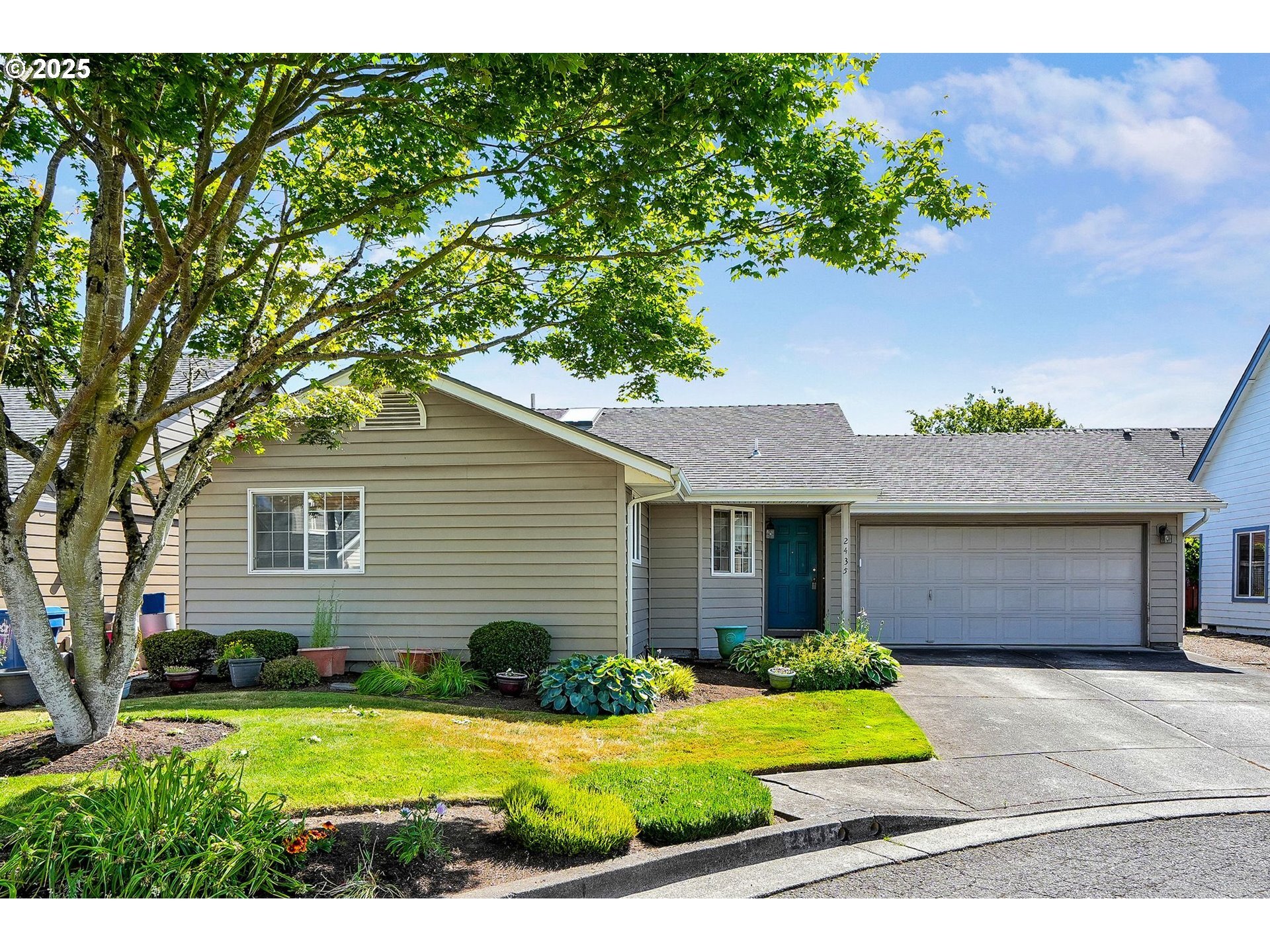 Property Photo: 2435 Connemara Ct OR 97317