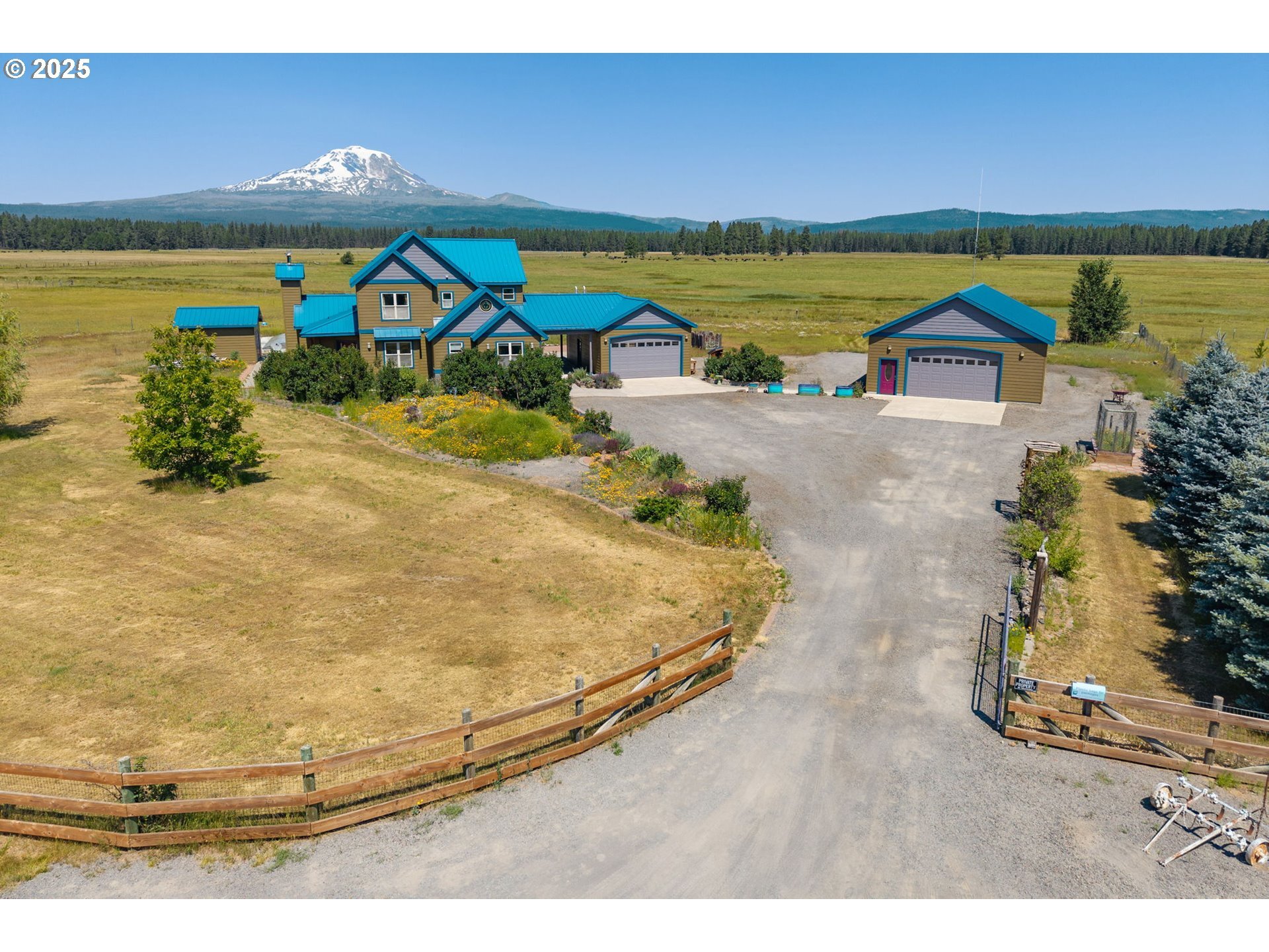 Property Photo: 27 E Adams View Dr WA 98619
