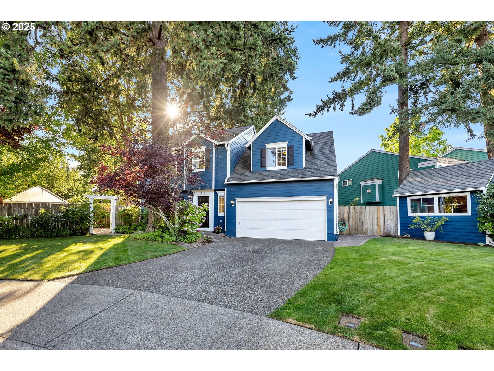 Property Photo: 241 NW Scott St OR 97124