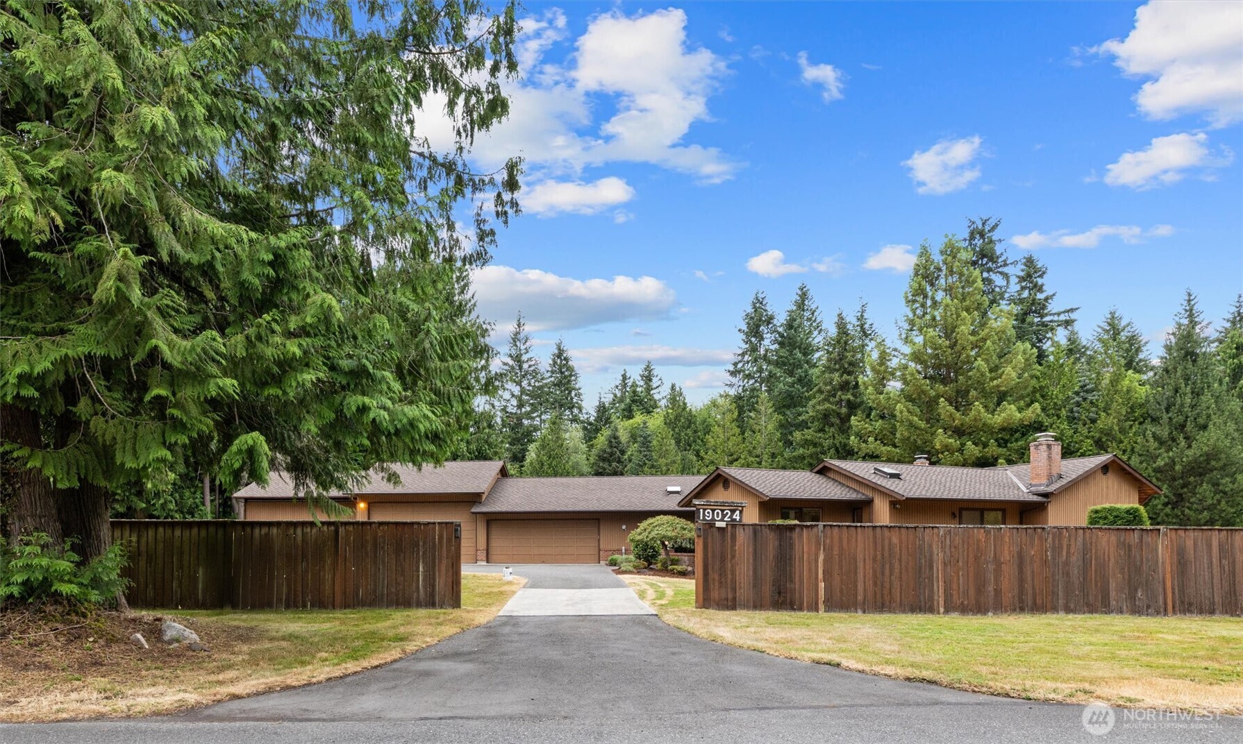 Property Photo: 19024 NE 155th Street WA 98072