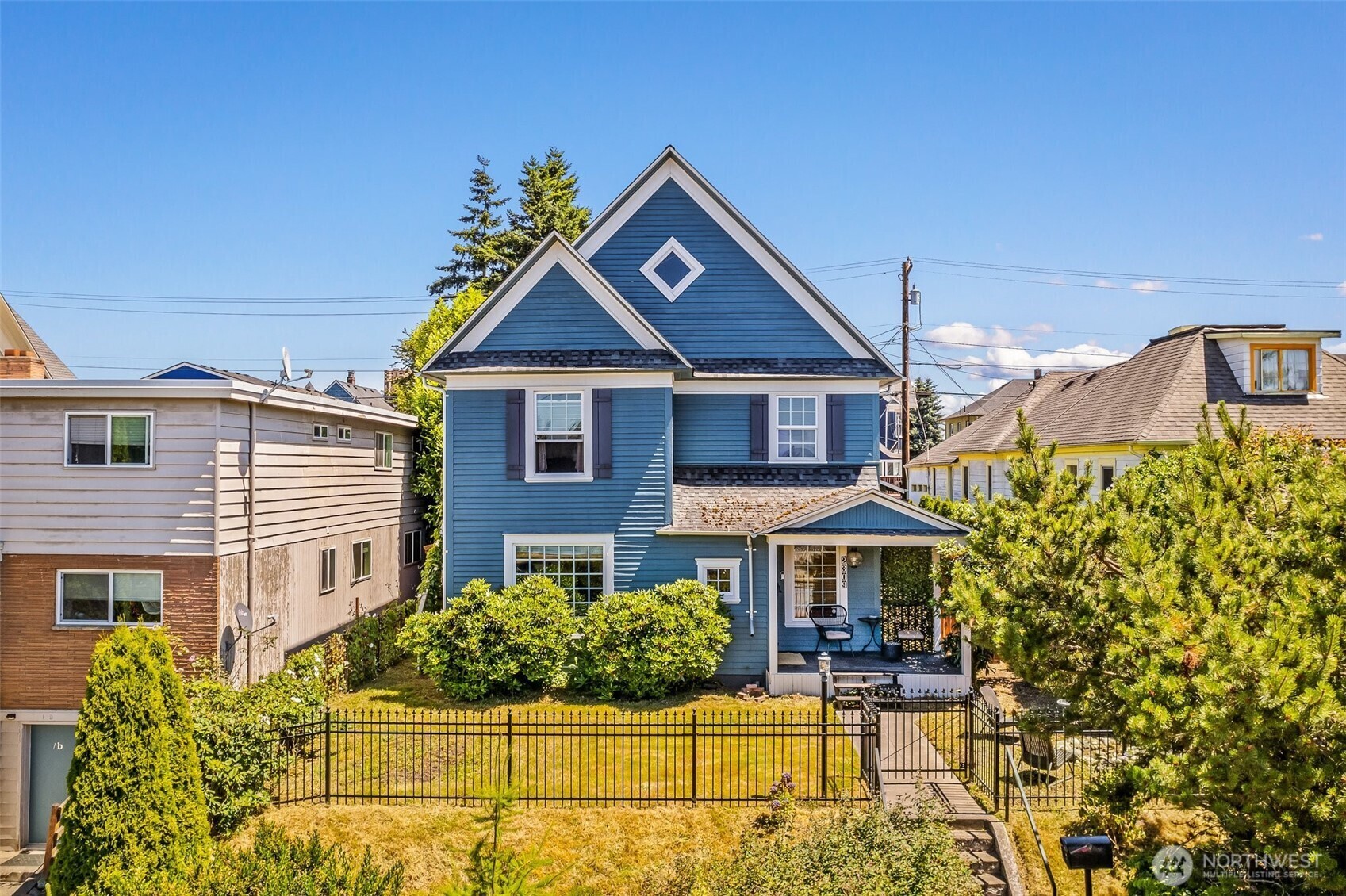 Property Photo: 2309 Rucker Avenue WA 98201