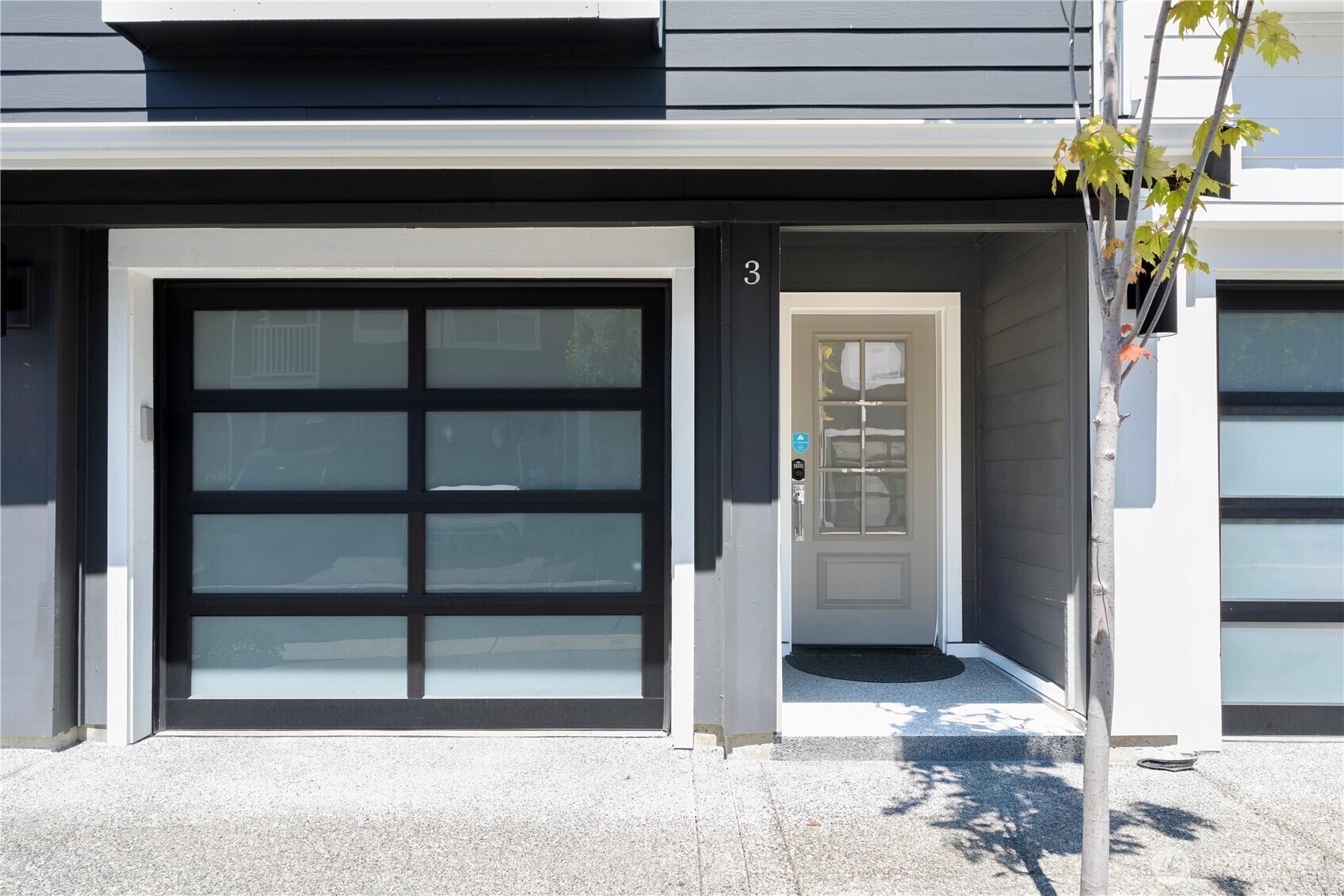 Property Photo:  16030  Meadow Road B3  WA 98087 