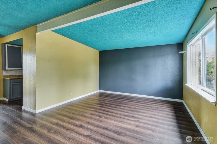 Property Photo: 11846 SE 170th Place WA 98058