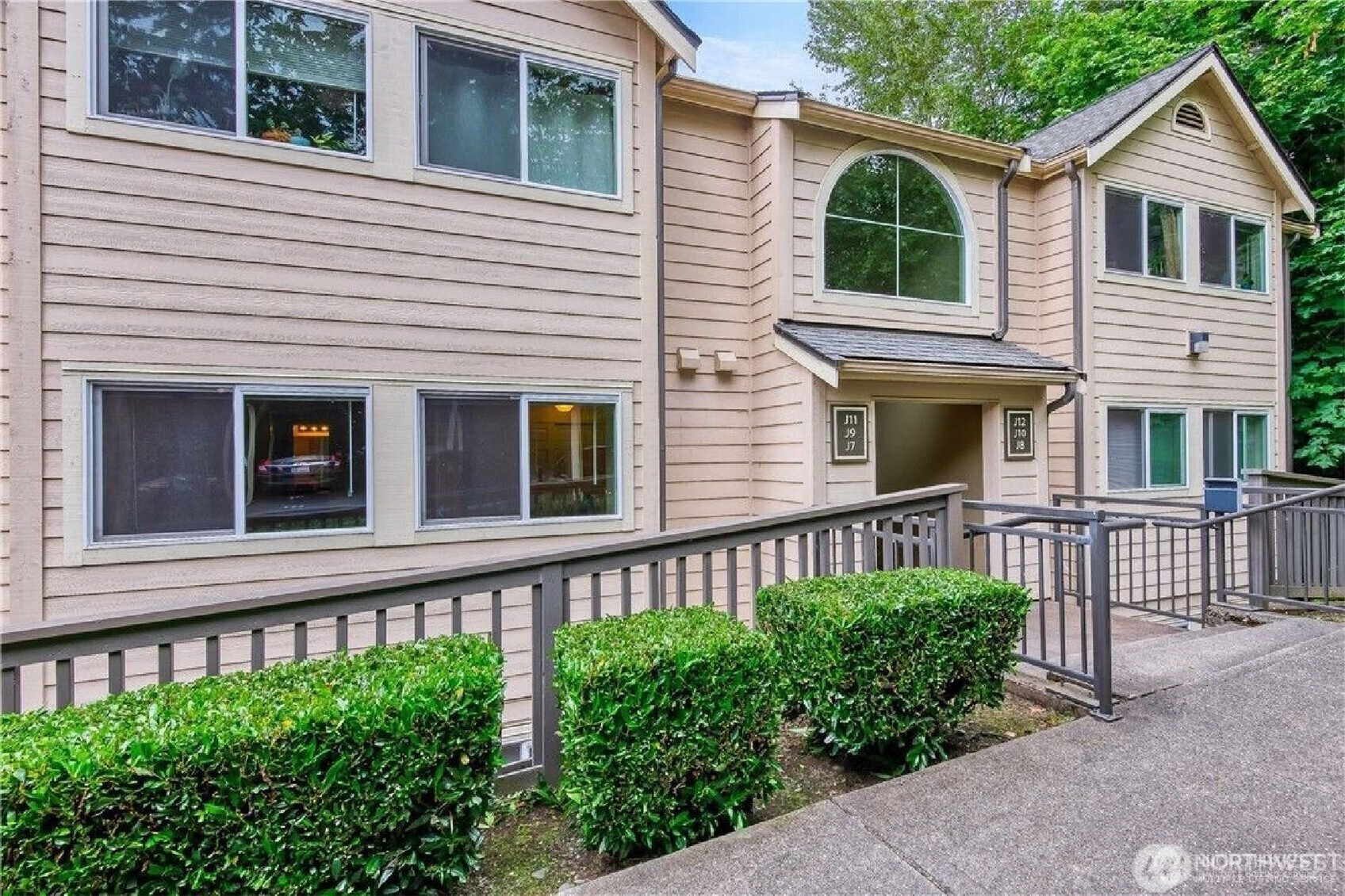 13021 SE 38th Street J8  Bellevue WA 98006 photo