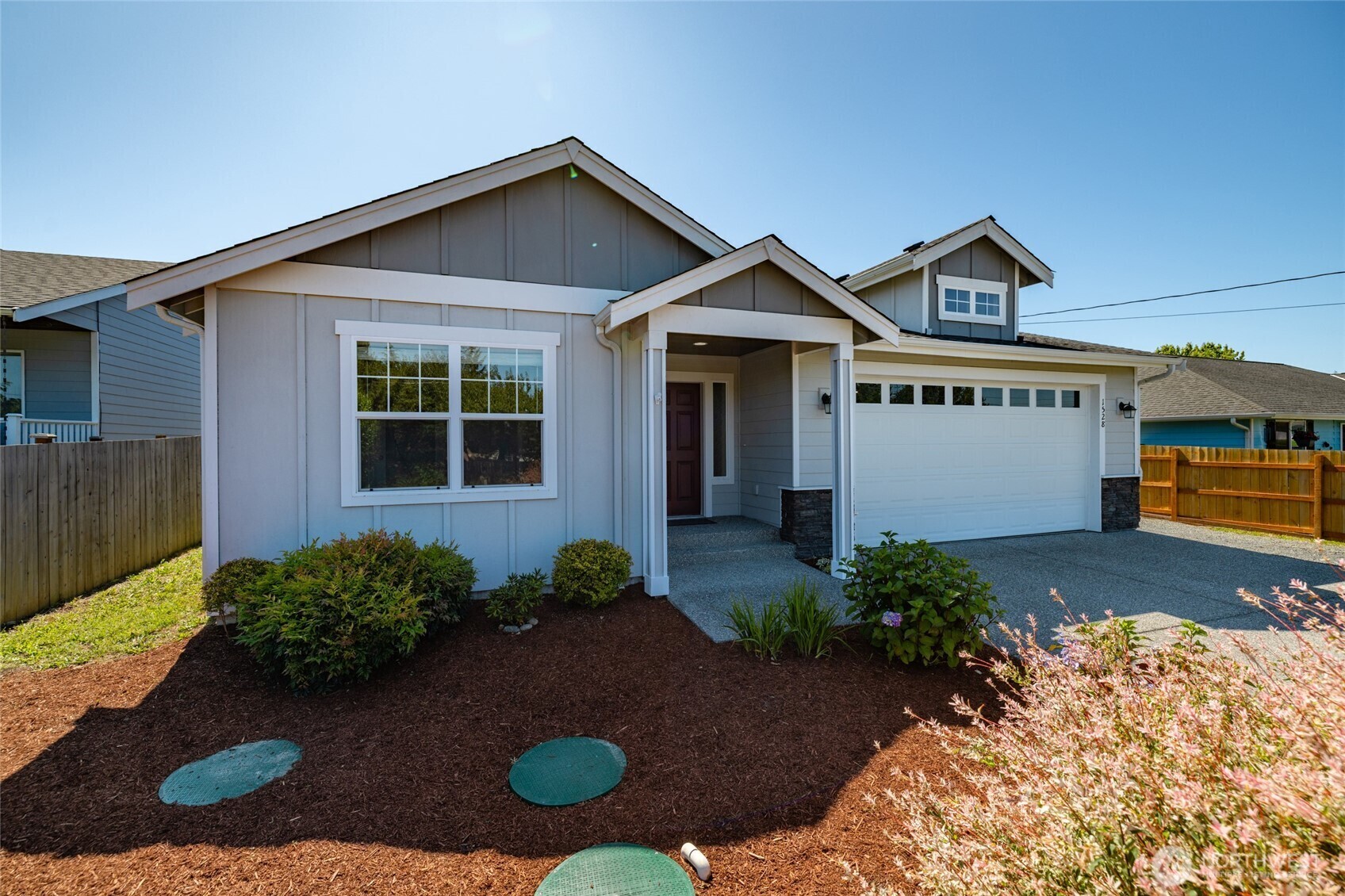 Property Photo: 1528 E Camano Drive WA 98282