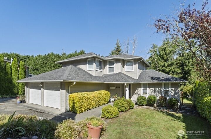 10121  64th Place W  Mukilteo WA 98275 photo