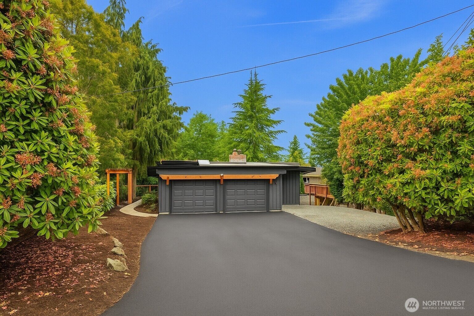 Property Photo:  406  Center Place  WA 98203 
