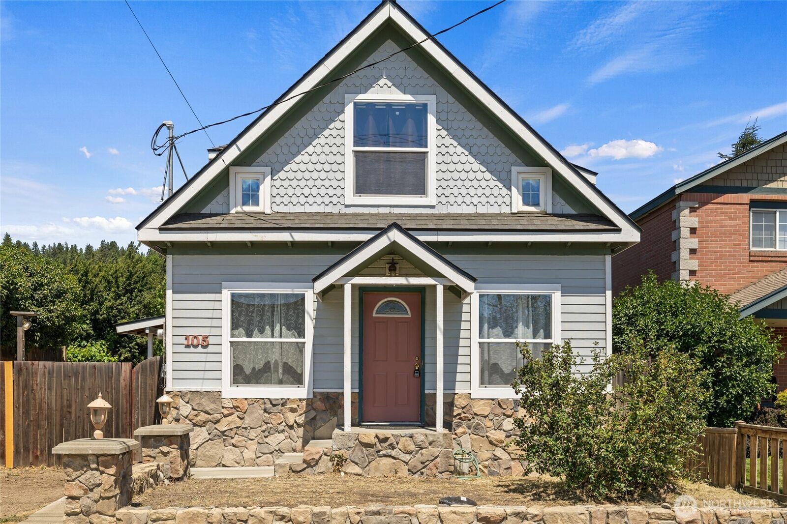 Property Photo: 105 E Second Street WA 98922