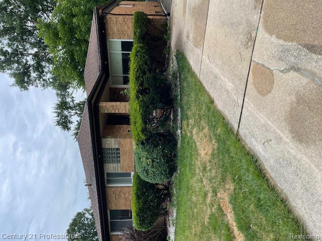 21911 Kenosha Street  Oak Park MI 48237 photo