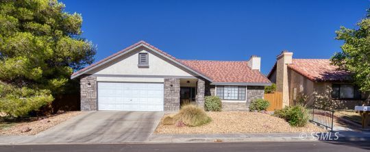 Property Photo: 934 Roosevelt St CA 93555