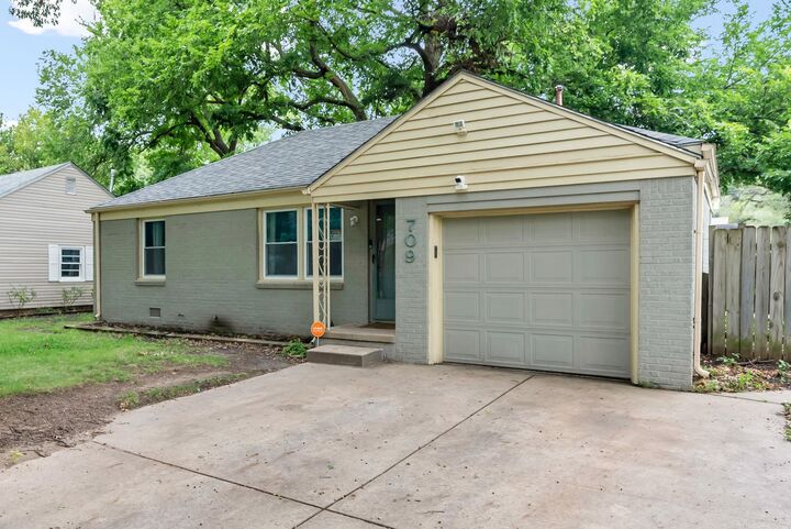 Property Photo:  709 S Drury Ln  KS 67207 