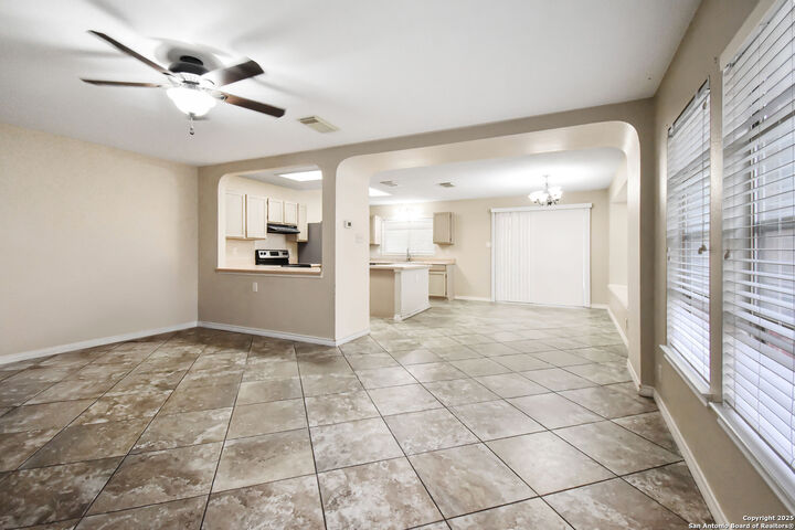 Property Photo: 6303 Regency Crest TX 78249