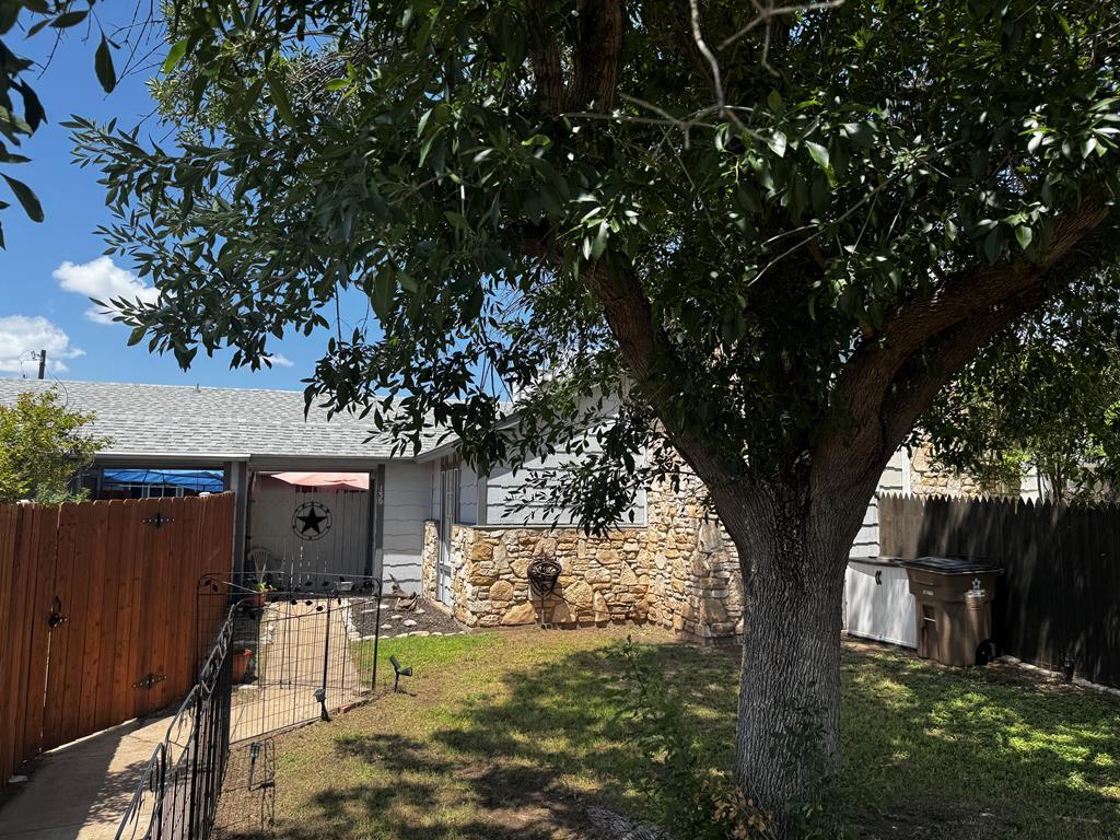 Property Photo: 130 W Riverside Ave TX 76903