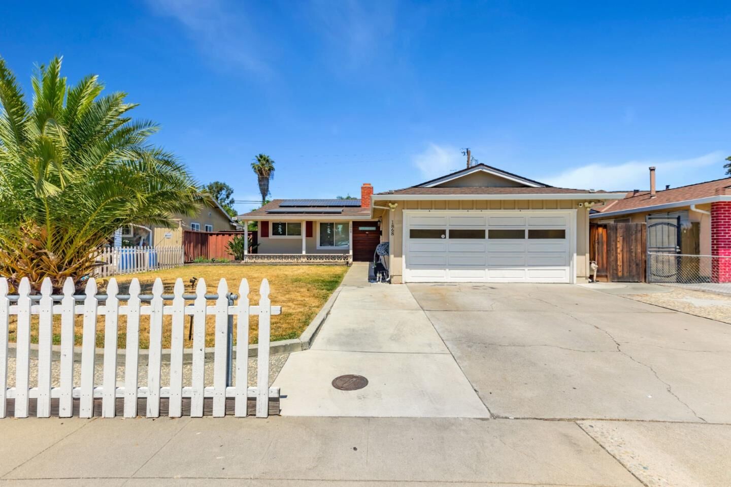 Property Photo: 1868 Crinan Drive CA 95122