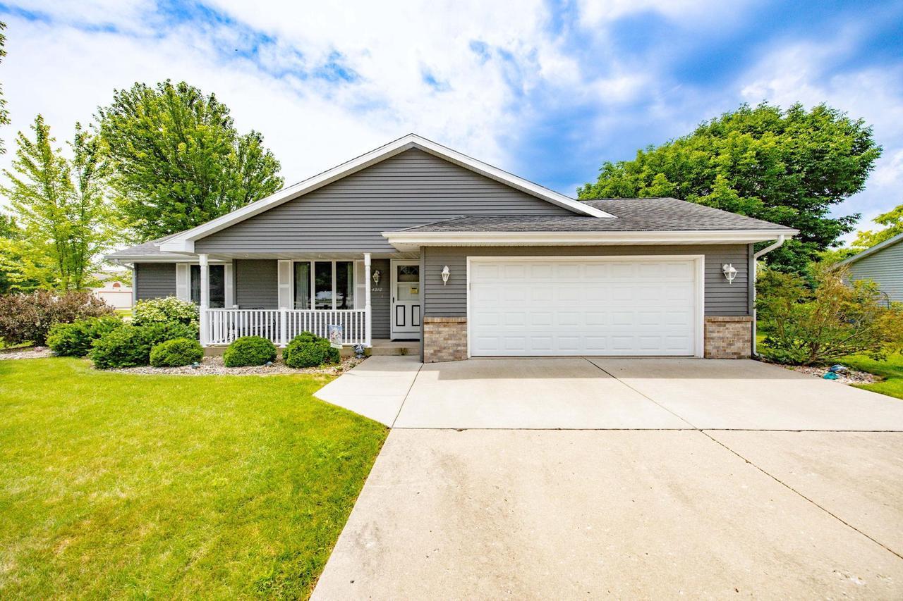 Property Photo:  4210 Kingsford Drive  WI 53546 