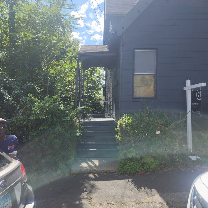 Property Photo:  9 Brewster Street  CT 06704 
