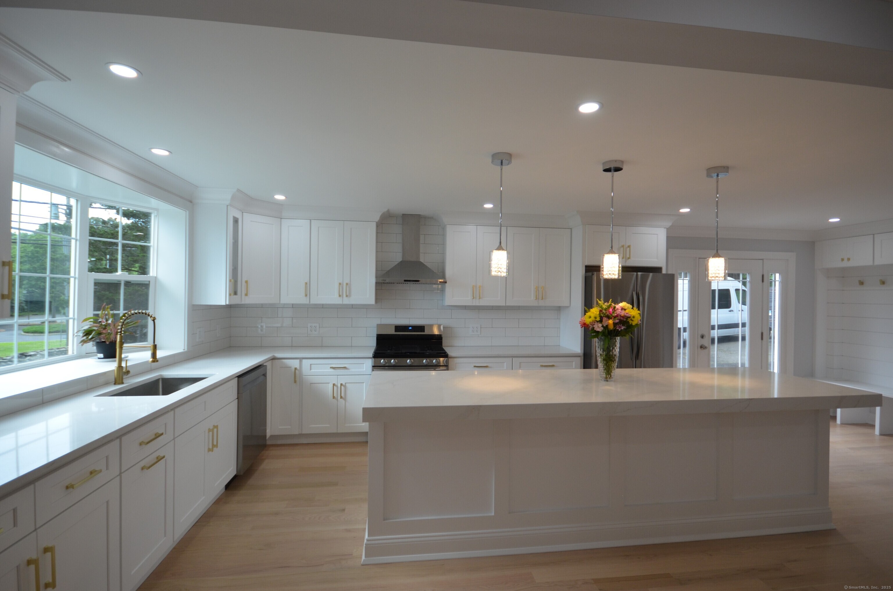 401 Unity Road  Trumbull CT 06611 photo